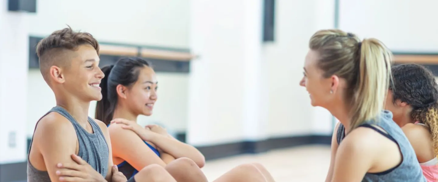 teens doing situps