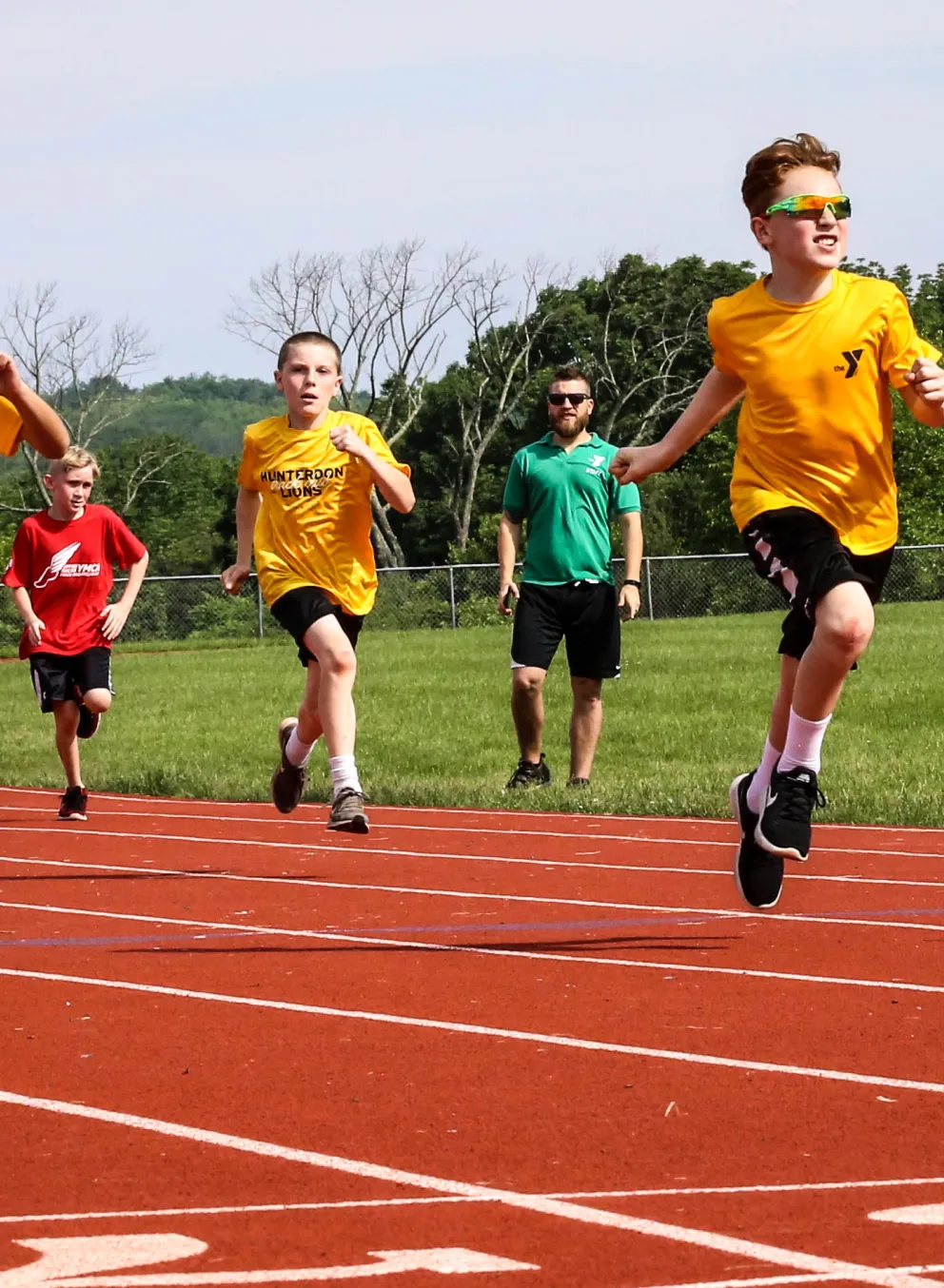 boys running in track meet