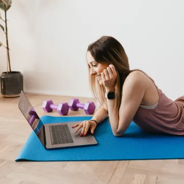 girl doing virtual workout