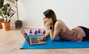 girl doing virtual workout